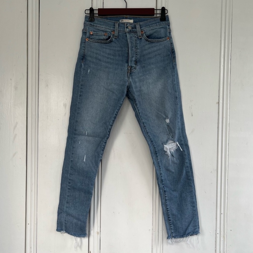 Levi’s Wedgie Skinny Light Wash Blue Jeans Size 27